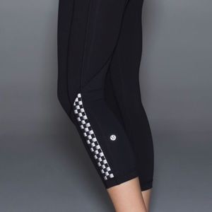Lululemon Run Inspire Crop II Reflective weave leg